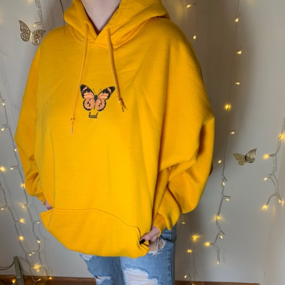 *BRAND NEW* Oversized Yellow Butterfly Sweatshirt